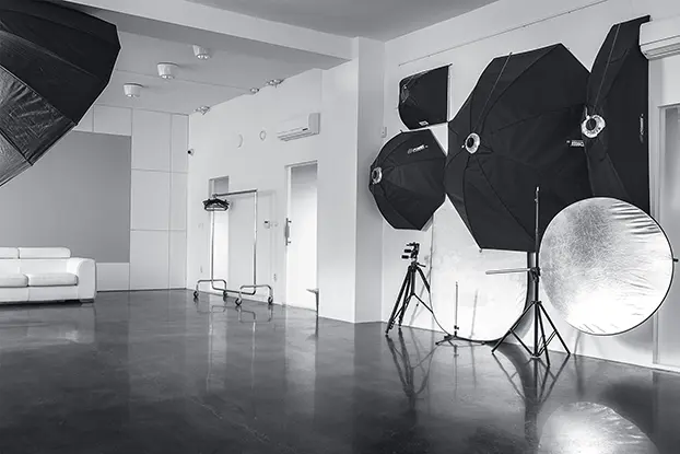 Prenájom ateliéru v Bratislave — softboxy v Daylight Studio