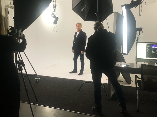 Backstage z fotenie herca Maroša Kramára